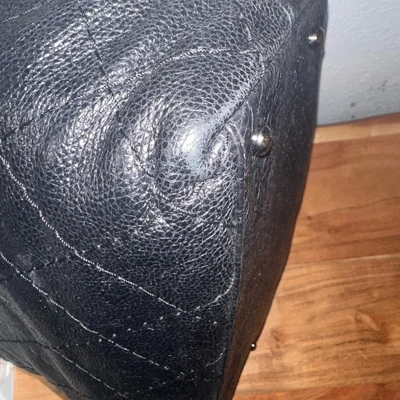 CHANEL On The Road Large Tote - Picture 11 of 15